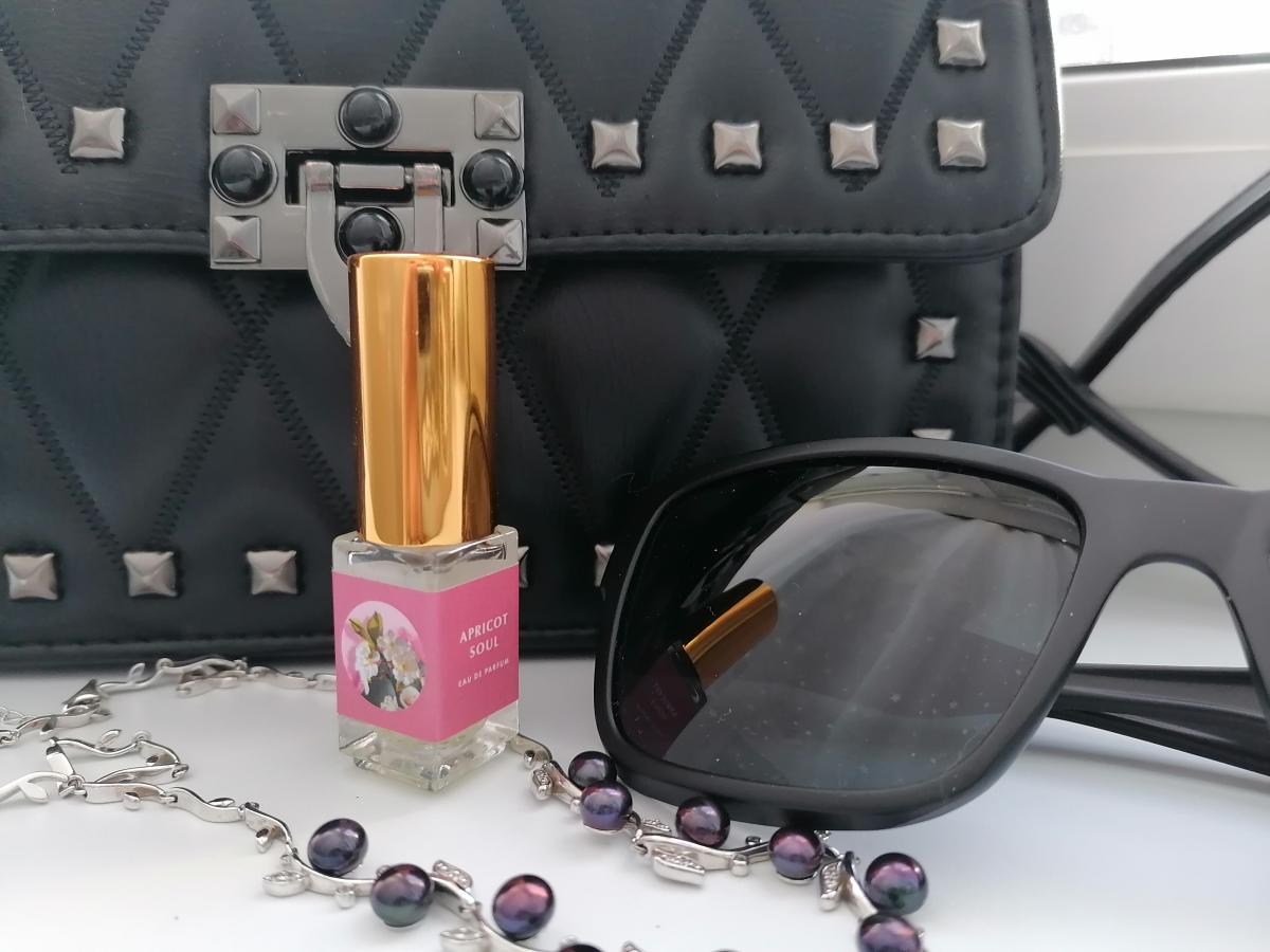 عطر ادکلن آپریکات سول سیوردیا پرفیومز - Apricot Soul Siordia Parfums - بررسی، قیمت و خرید