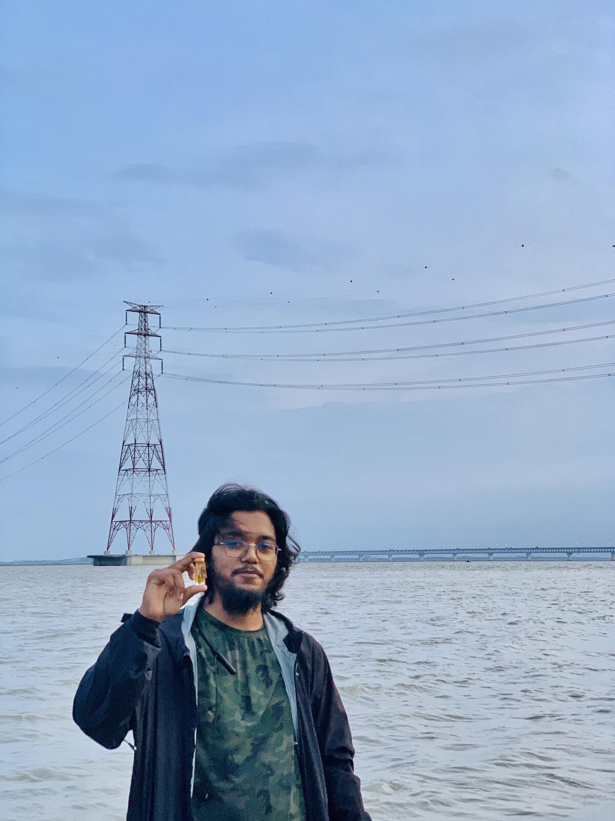 عطر ادکلن عود اسام مزن آنتونی مارمن - Oud Assam Maison Anthony Marmin - بررسی، قیمت و خرید