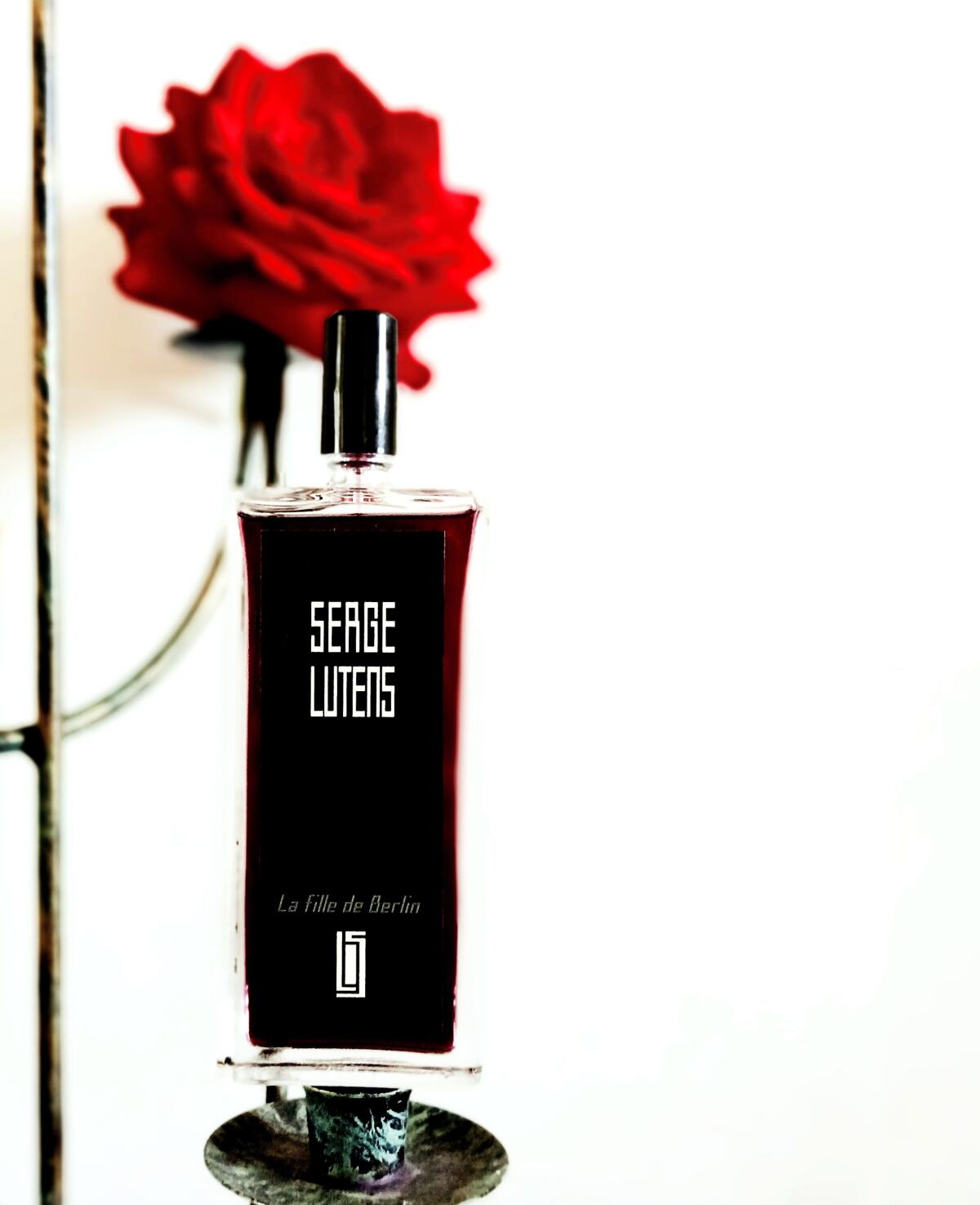 عطر ادکلن لا فیل دو برلین سرژ لوتنس - La Fille de Berlin Serge Lutens - بررسی، قیمت و خرید
