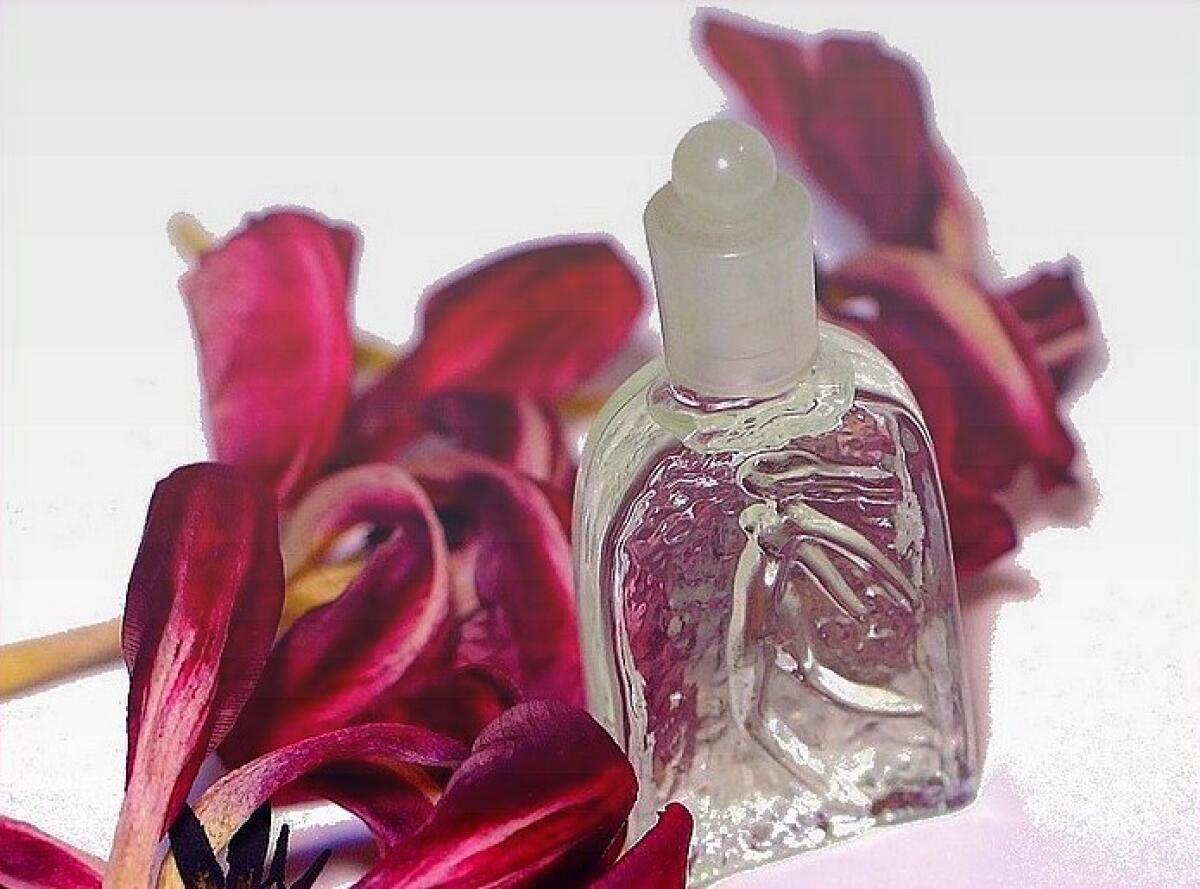 عطر ادکلن فلور دو روچاس - Fleur d'Eau Rochas - بررسی، قیمت و خرید