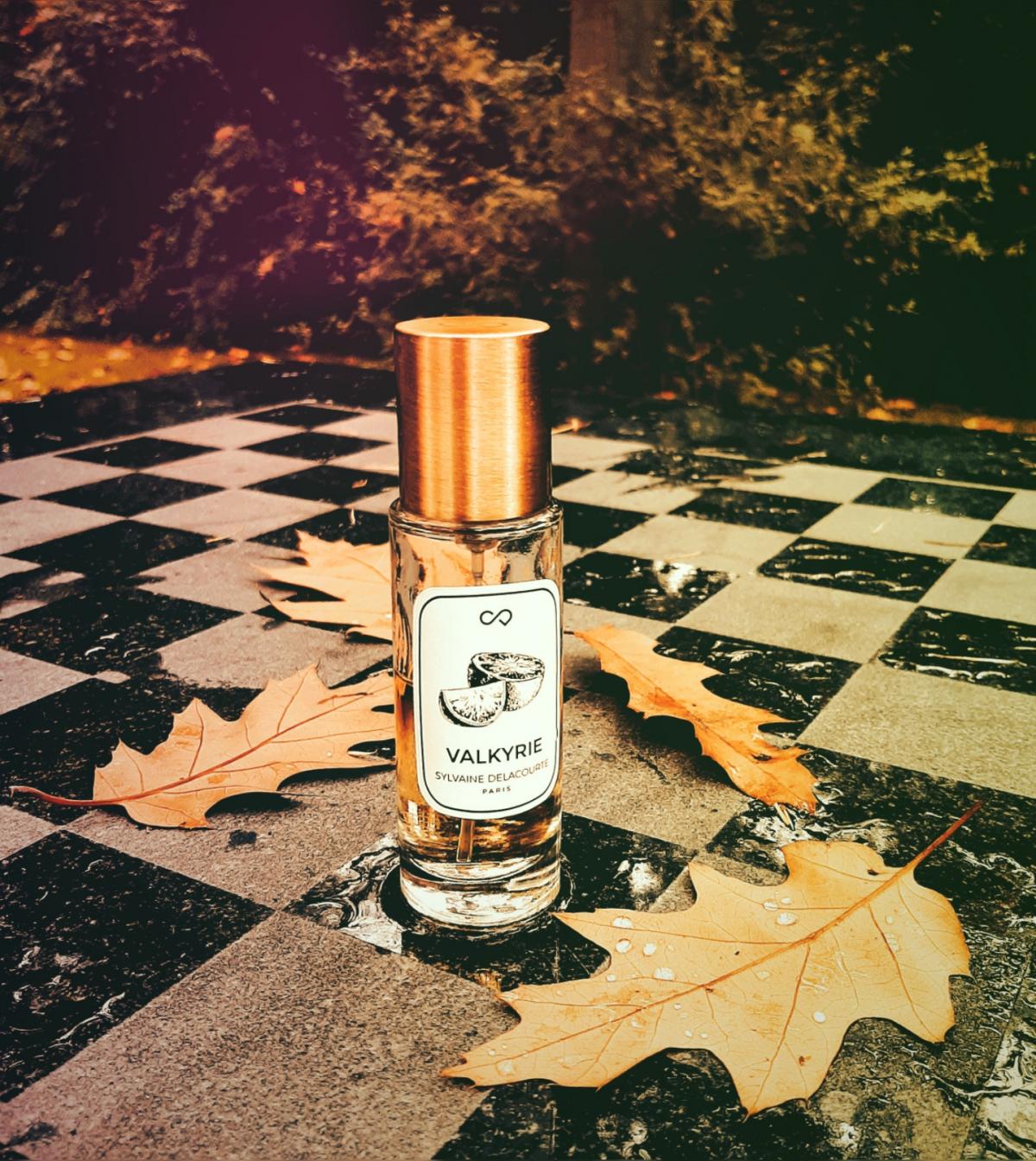عطر ادکلن والکری سیلواین دولاکورت - Valkyrie Sylvaine Delacourte - بررسی، قیمت و خرید