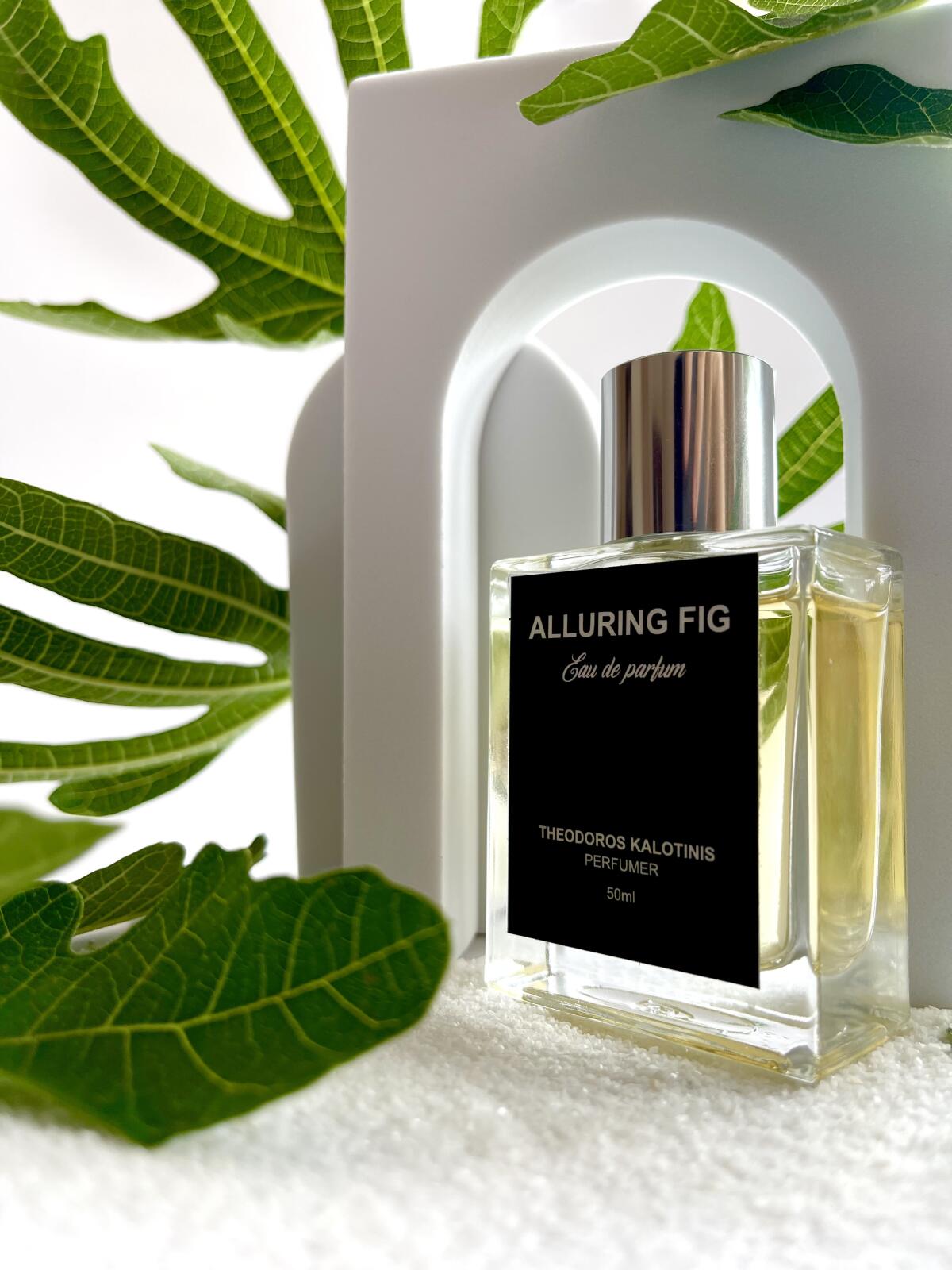 عطر ادکلن آلورینگ فیک تئودوروس کالوتینیس - Alluring Fig Theodoros Kalotinis - بررسی، قیمت و خرید