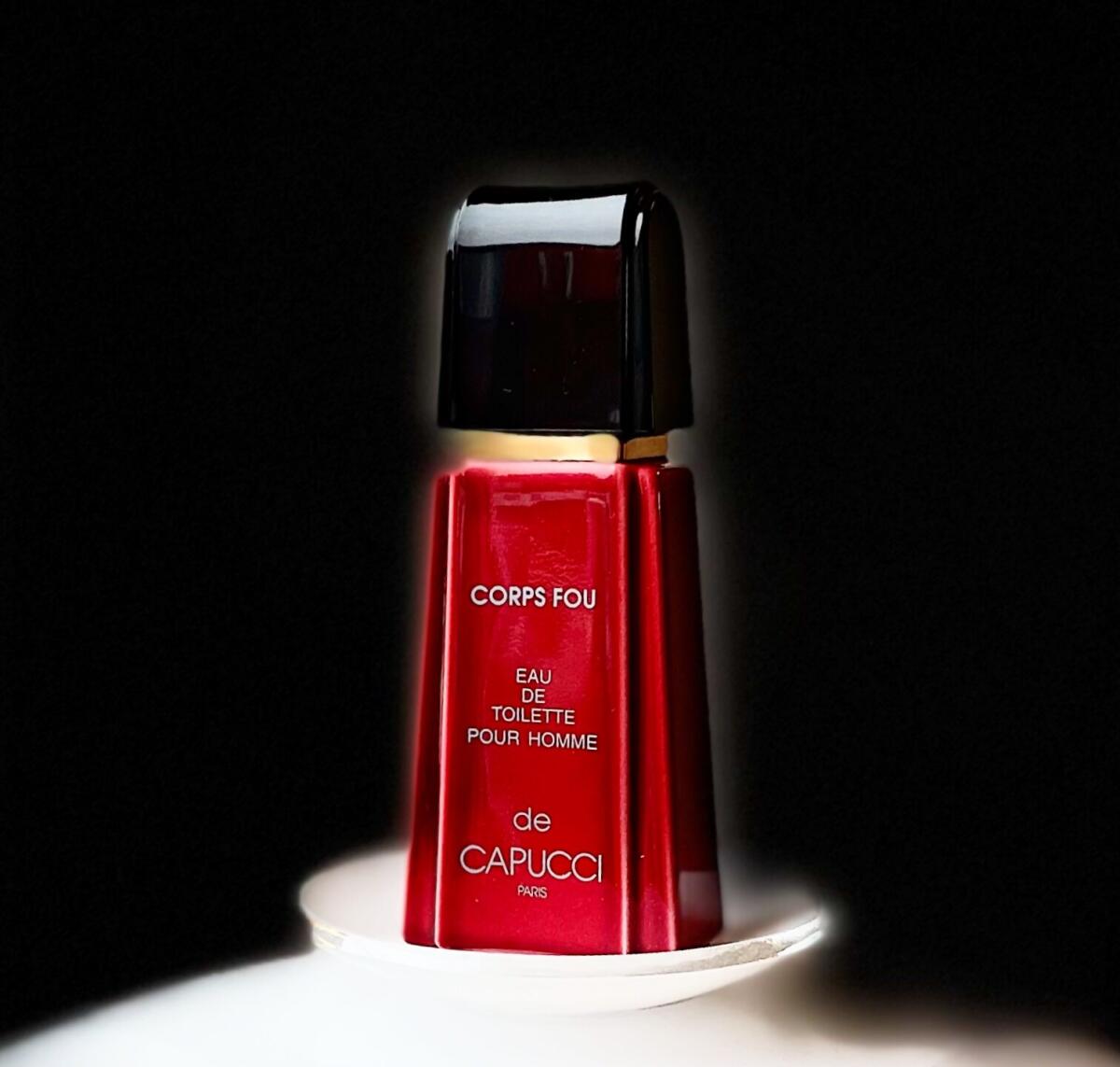 عطر ادکلن کور فو روبرتو کاپوچی - Corps Fou Roberto Capucci - بررسی، قیمت و خرید