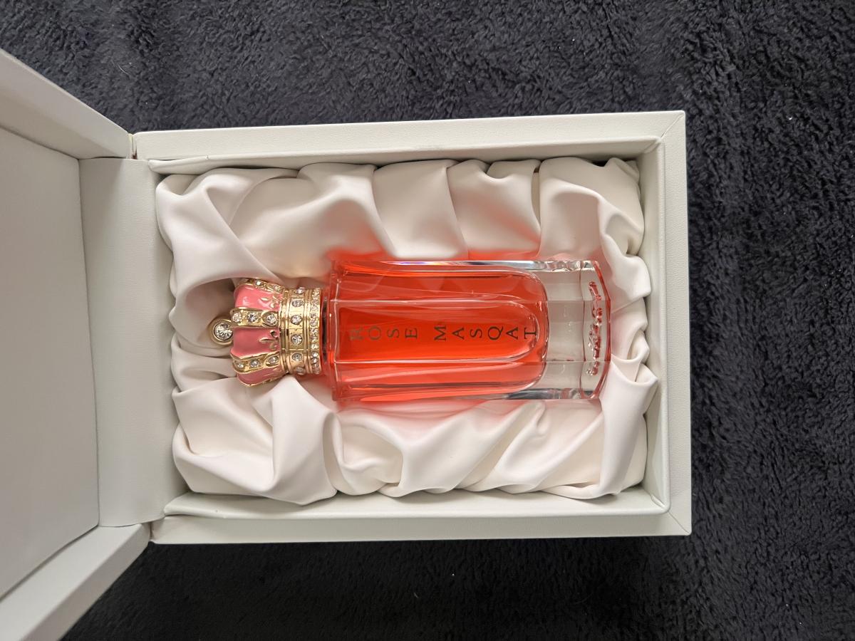 عطر ادکلن رز مسکات رویال کراون - Rose Masquat Royal Crown - بررسی، قیمت و خرید