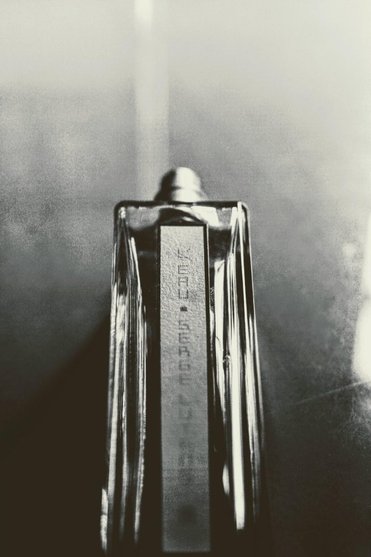 عطر ادکلن لو سرج لوتنز سرژ لوتنز - L’Eau Serge Lutens Serge Lutens - بررسی، قیمت و خرید