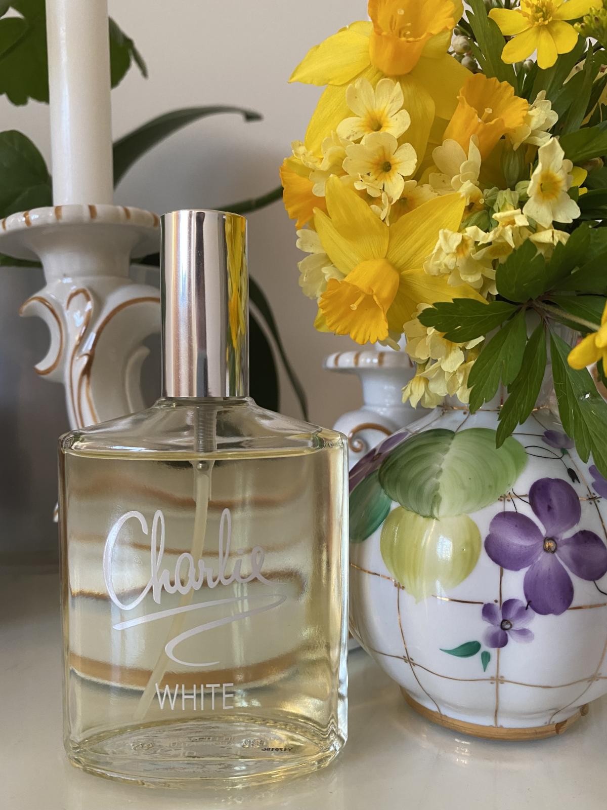 عطر ادکلن چارلی وایت رولون - Charlie White Revlon - بررسی، قیمت و خرید