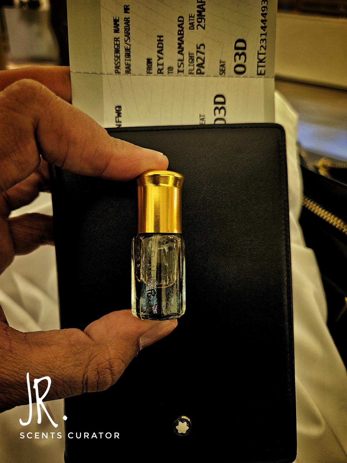 عطر ادکلن توراث سلطان پاشا عطارز - Turath Sultan Pasha Attars - بررسی، قیمت و خرید