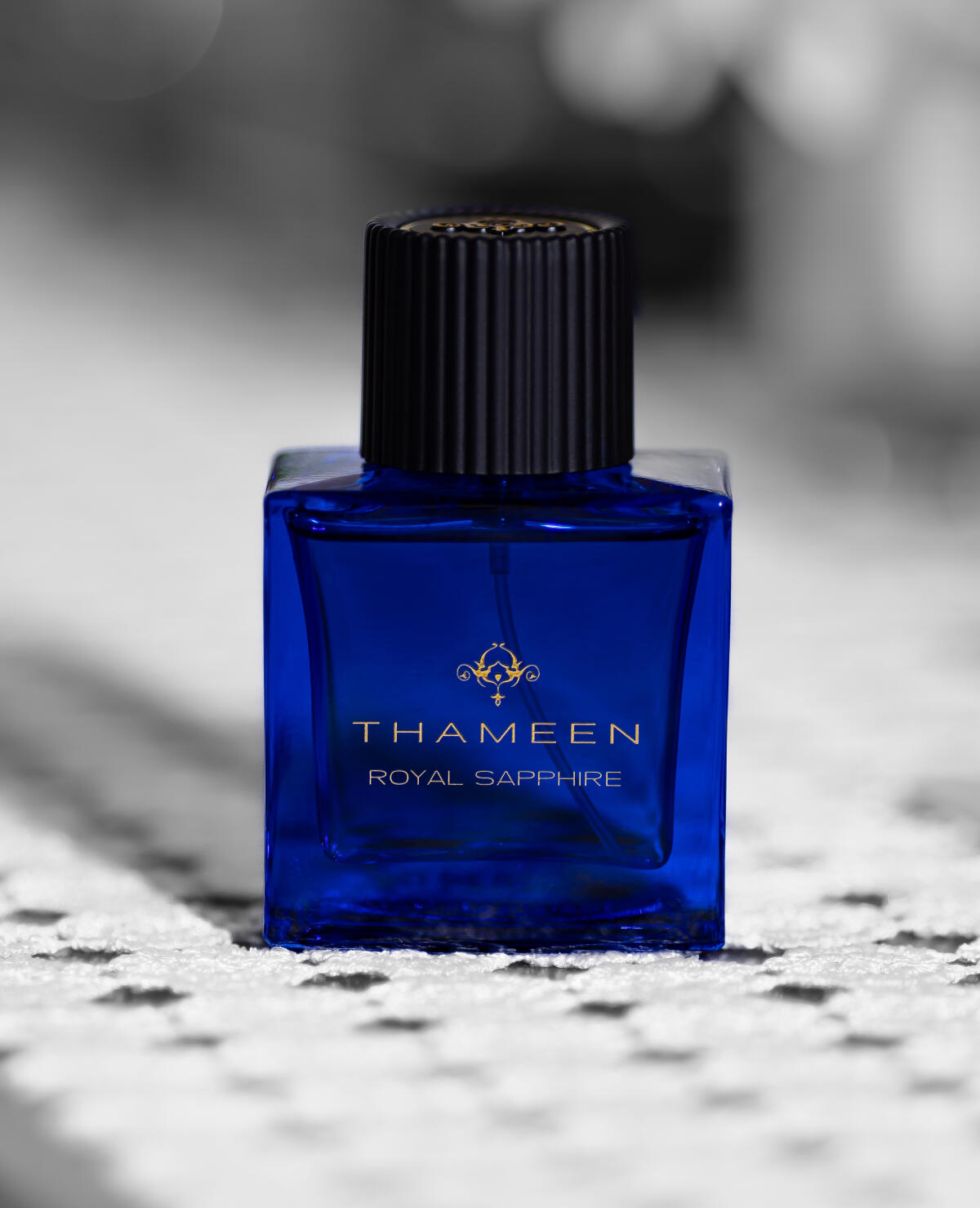 عطر ادکلن رویال سافایر ثَمیِن - Royal Sapphire Thameen - بررسی، قیمت و خرید