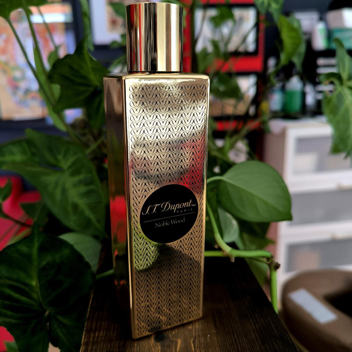 عطر ادکلن نوبل وود دوپونت - Noble Wood S.T. Dupont - بررسی، قیمت و خرید