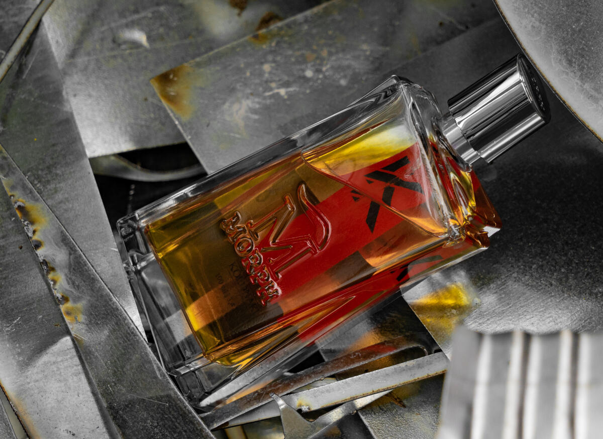 عطر ادکلن کولوناکی مورف - Kolonaki Morph - بررسی، قیمت و خرید