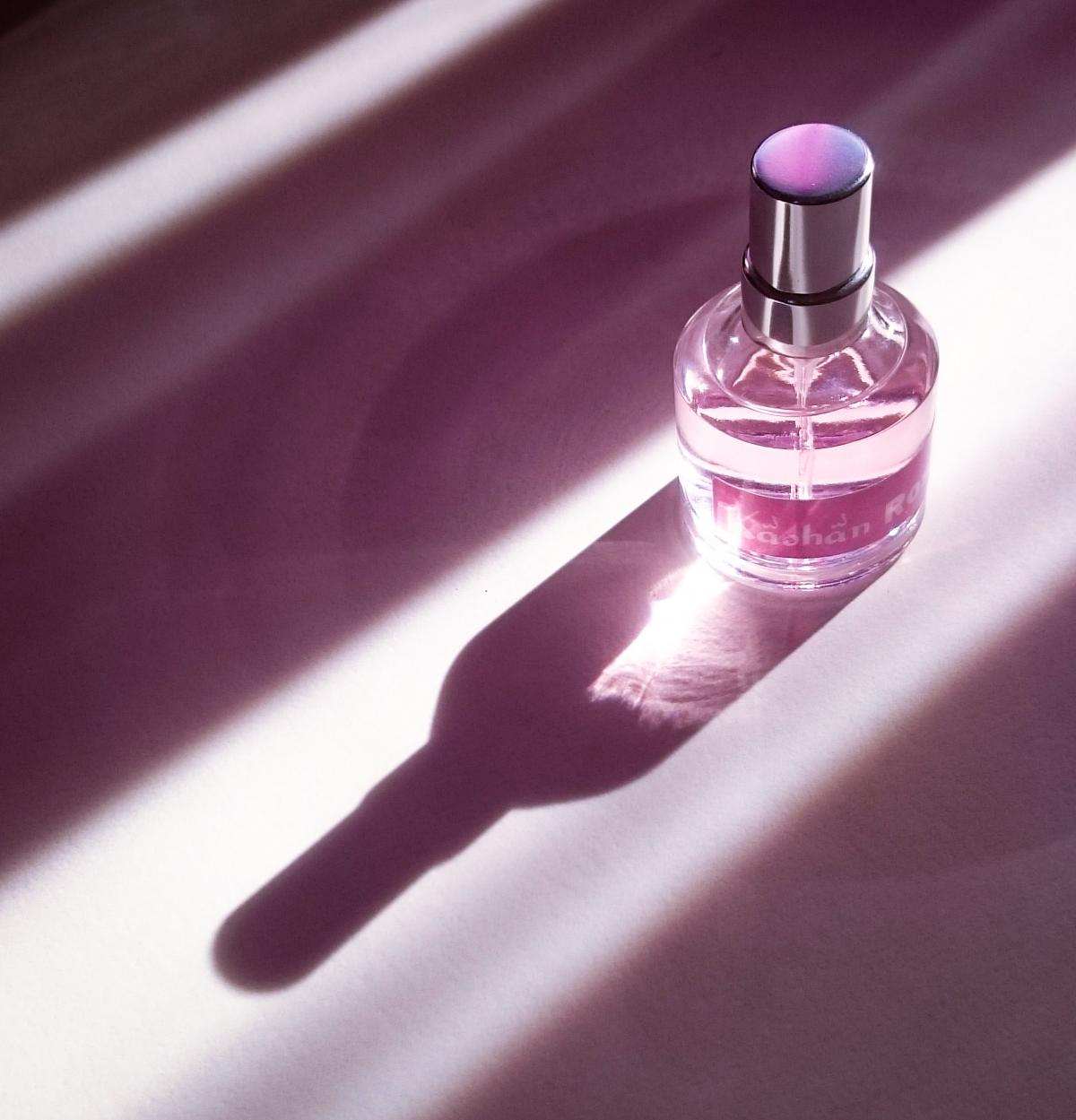 عطر ادکلن کاشان رز دی دیفرنت کمپانی - Kâshân Rose The Different Company - بررسی، قیمت و خرید