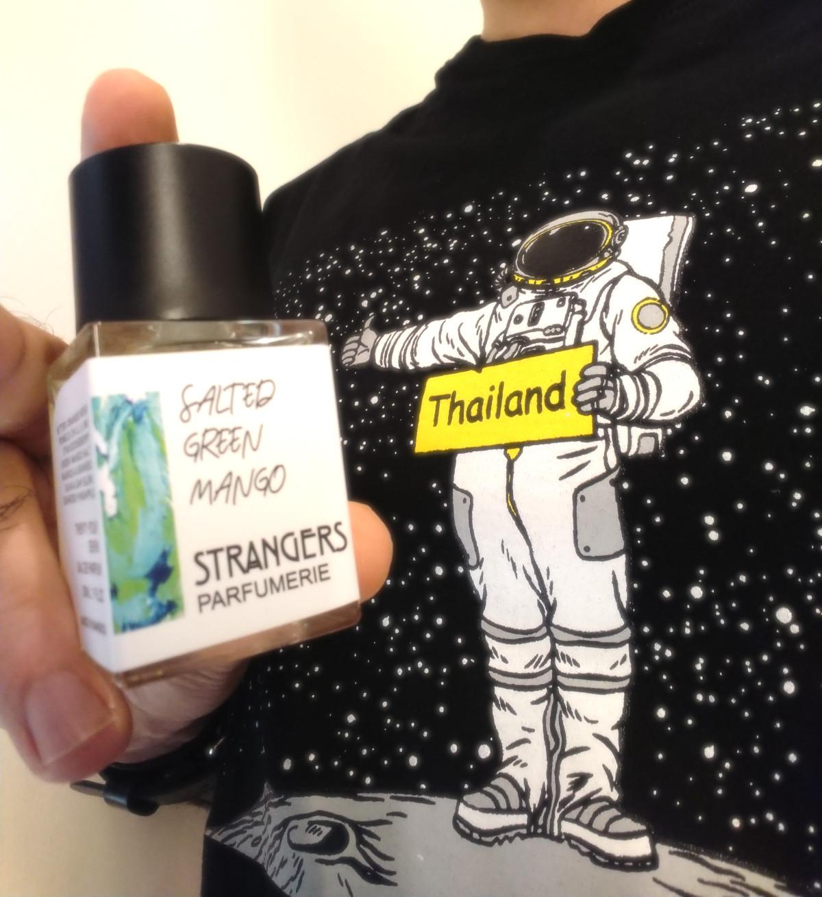 عطر ادکلن سالته گرین منگو استرنجرز پرفیومری - Salted Green Mango Strangers Parfumerie - بررسی، قیمت و خرید