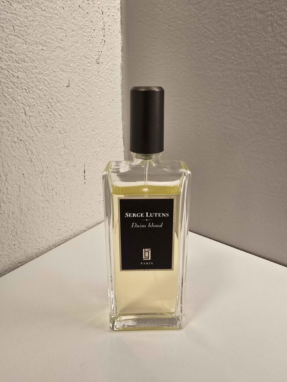 عطر ادکلن دایم بلوند سرژ لوتنز - Daim Blond Serge Lutens - بررسی، قیمت و خرید