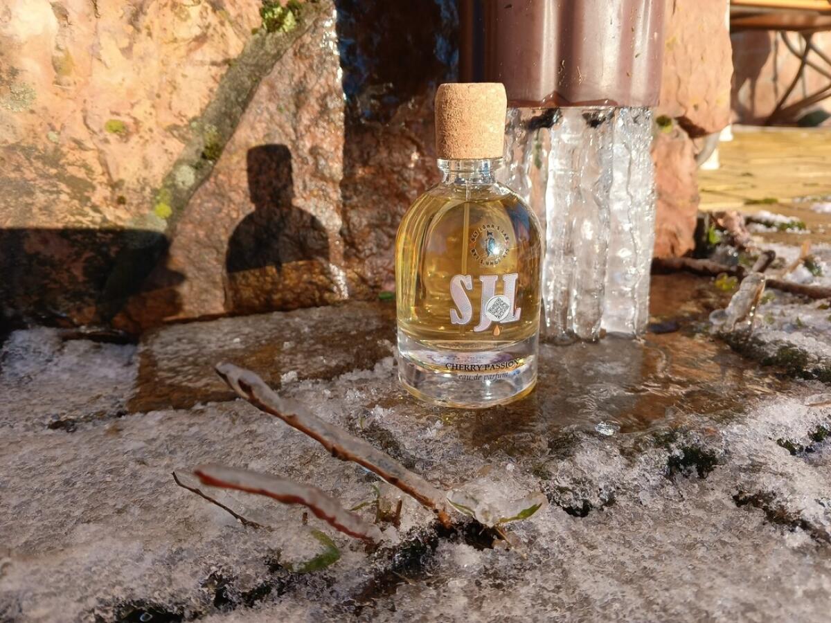 عطر ادکلن چری پشن اسلای جانز لب - Cherry Passion Sly John's Lab - بررسی، قیمت و خرید