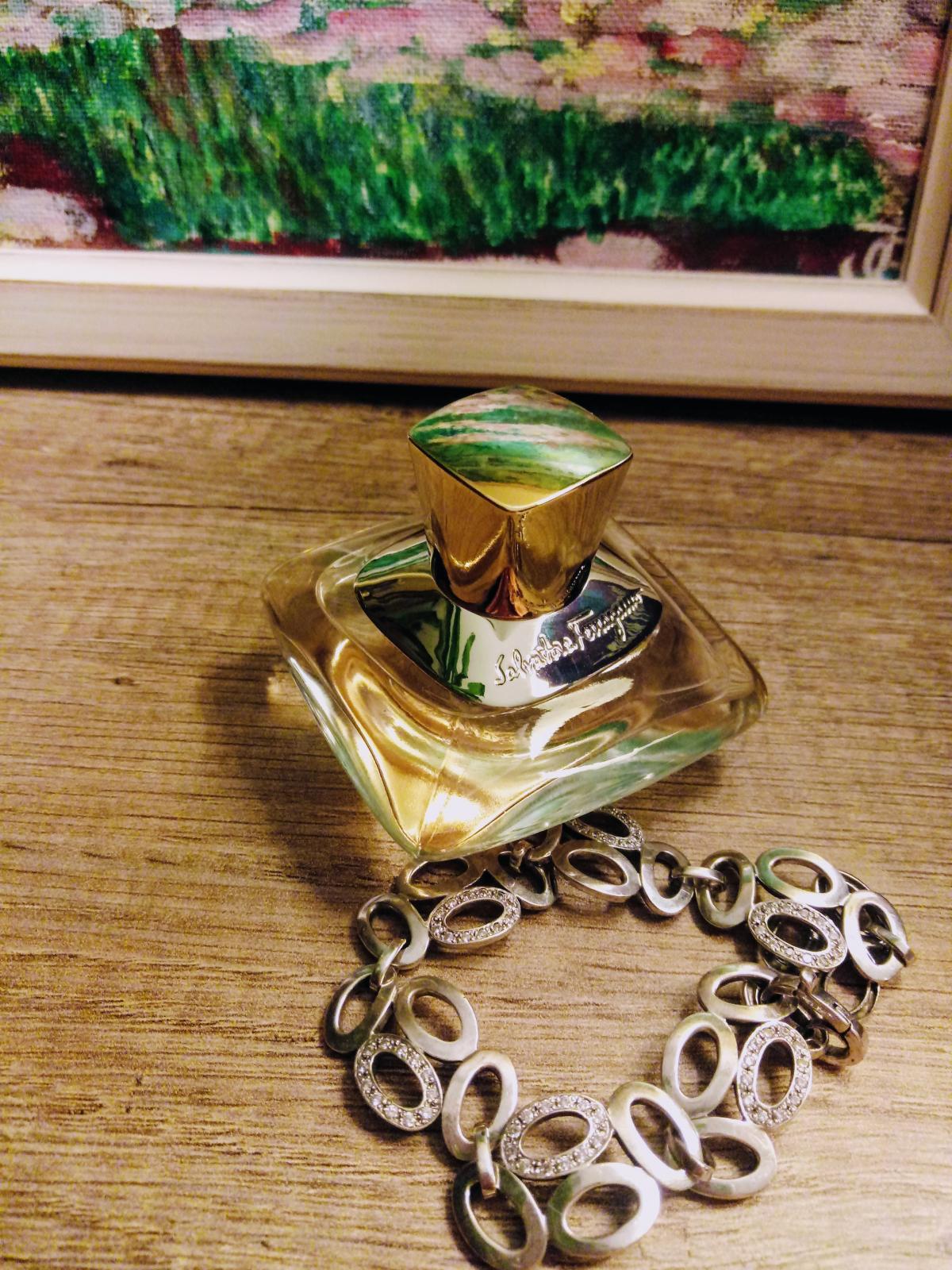 عطر ادکلن اِموزیونه دولچه فیوره او دو پارفوم سالواتوره فراگامو - Emozione Dolce Fiore Eau de Parfum Salvatore Ferragamo - بررسی، قیمت و خرید