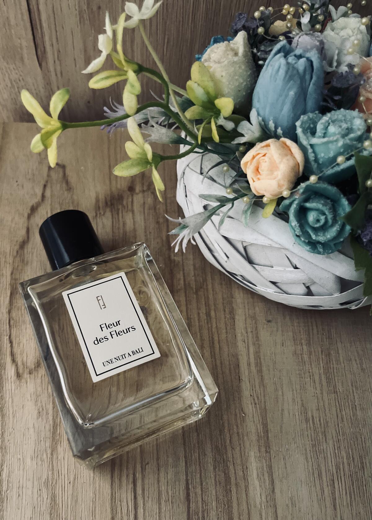 عطر ادکلن فلور د فلور اونه نویت نومد - Fleur des Fleurs Une Nuit Nomade - بررسی، قیمت و خرید