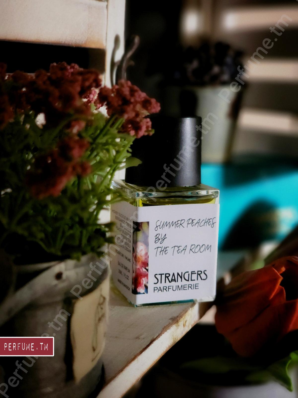 عطر ادکلن سامر پیچِز بای دِ تی روم استرنجرز پرفیومری - Summer Peaches By The Tea Room Strangers Parfumerie - بررسی، قیمت و خرید