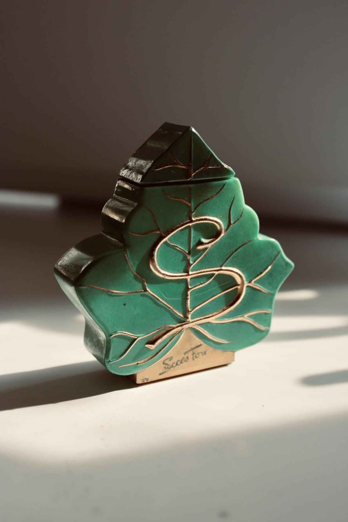 عطر ادکلن سکسیفو اسکیپارلی - Succes Fou Schiaparelli - بررسی، قیمت و خرید