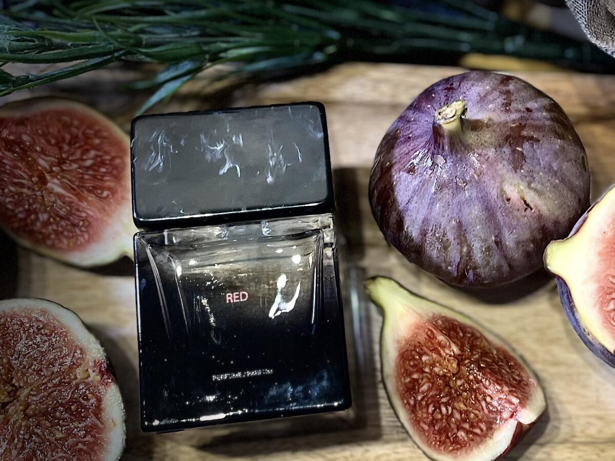 عطر ادکلن رِد سورا دورا - Red Sora Dora - بررسی، قیمت و خرید