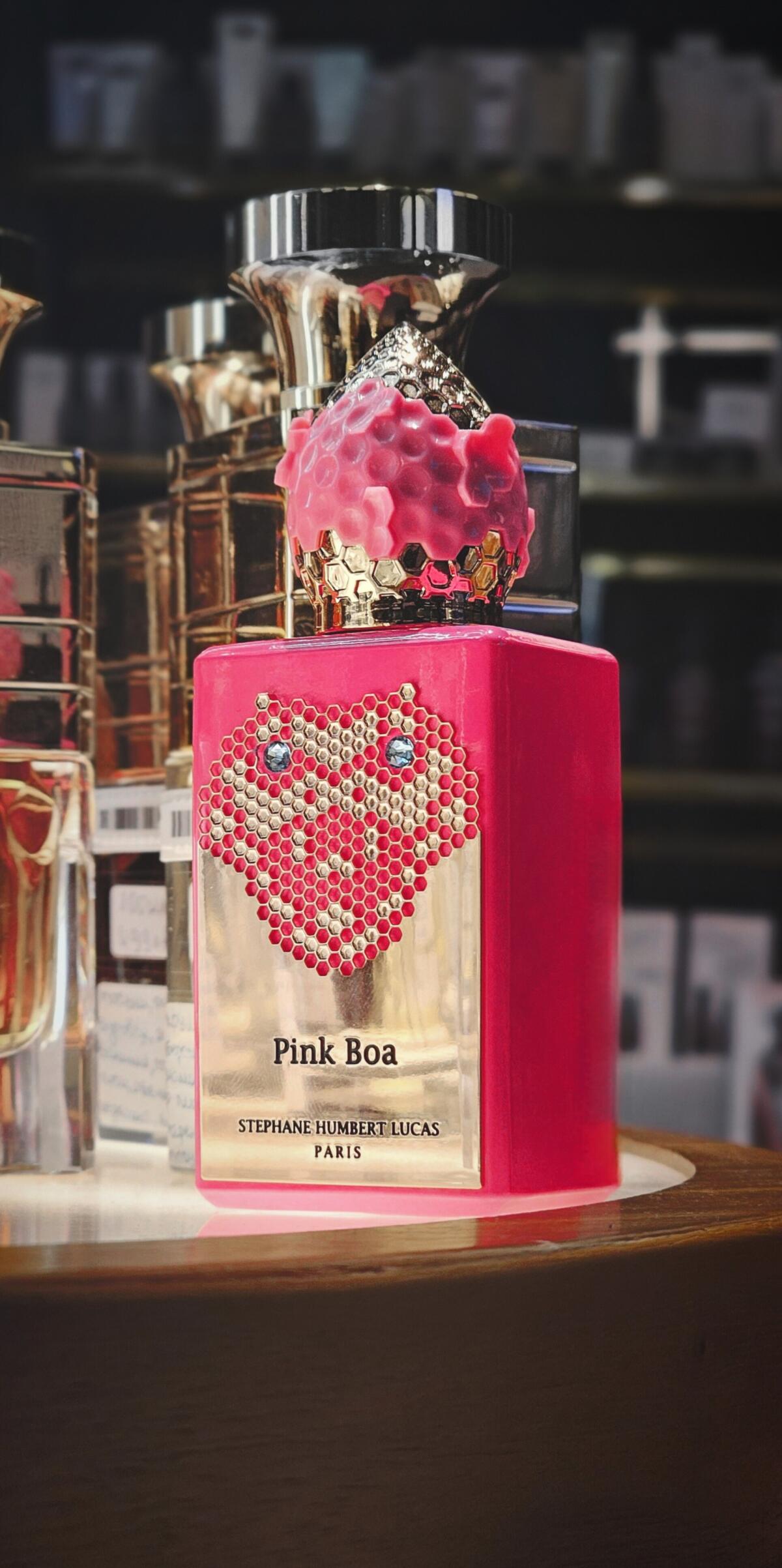 عطر ادکلن پینک بوا استفان هامبرت لوکاس ۷۷۷ - Pink Boa Stéphane Humbert Lucas 777 - بررسی، قیمت و خرید