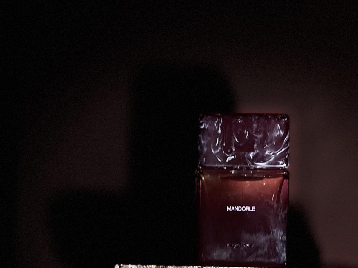 عطر ادکلن مندورله سورا دورا - Mandorle Sora Dora - بررسی، قیمت و خرید