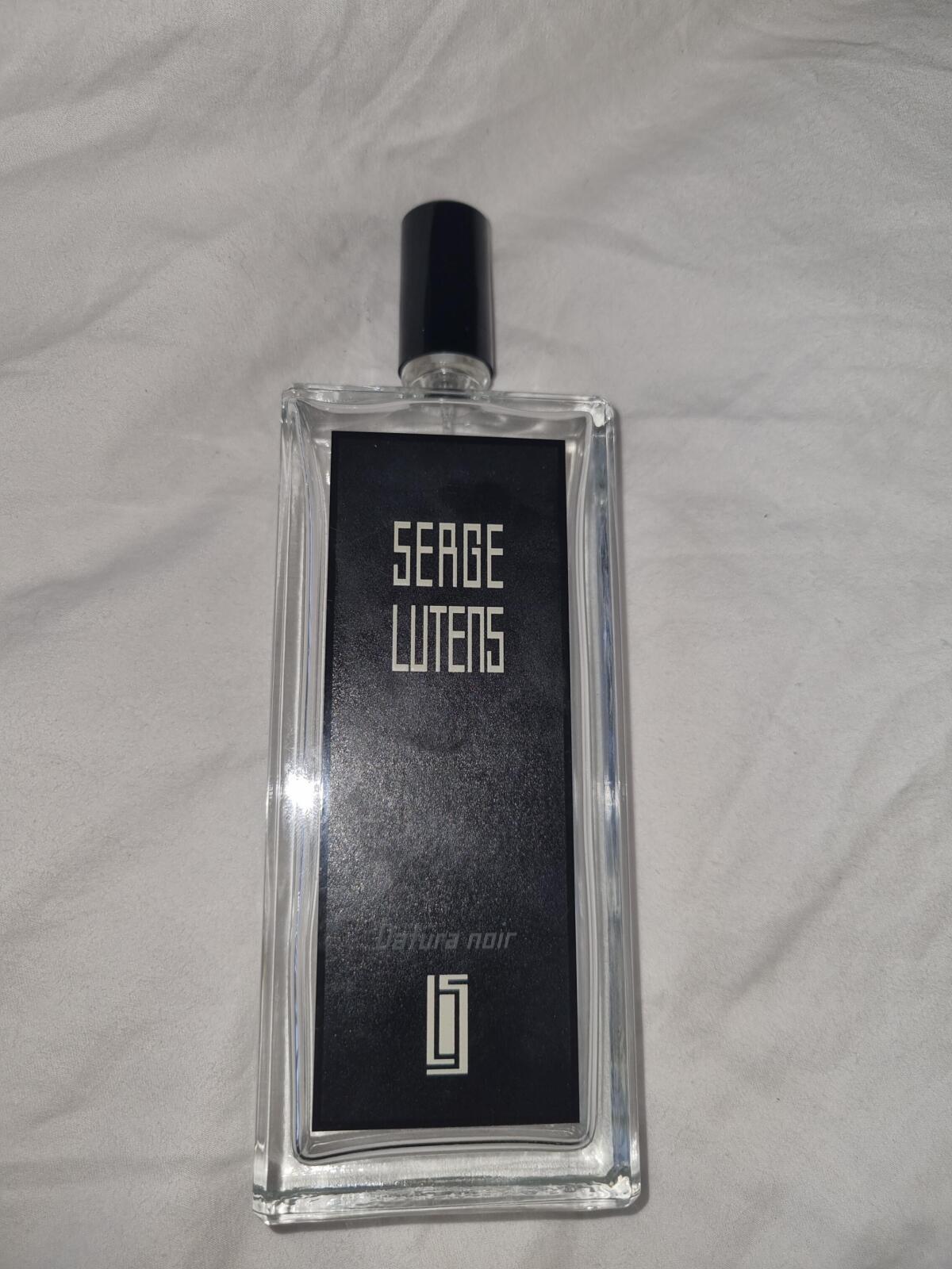 عطر ادکلن داتورا نوآر سرج لوتنس - Datura Noir Serge Lutens - بررسی، قیمت و خرید
