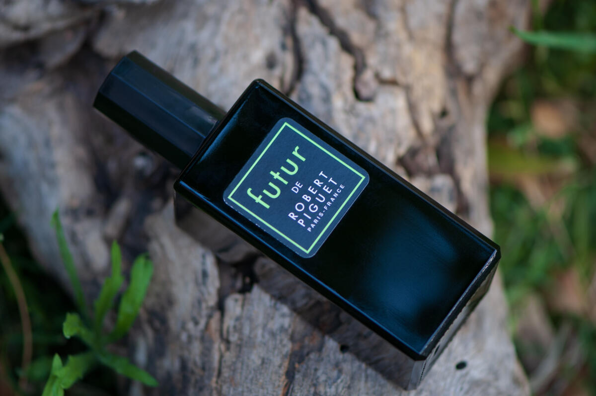 عطر ادکلن فیچر رابرت پیگه - Futur Robert Piguet - بررسی، قیمت و خرید