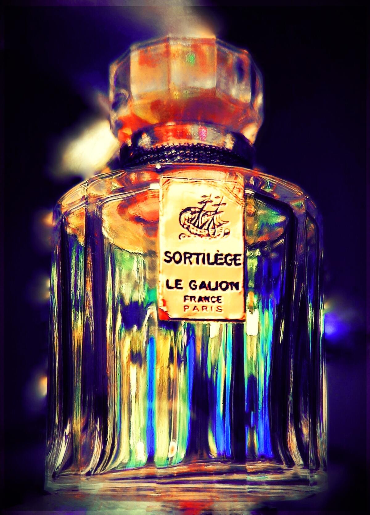 عطر ادکلن سورتیلیج الیکسیر لو گالیون - Sortilege Elixir Le Galion - بررسی، قیمت و خرید