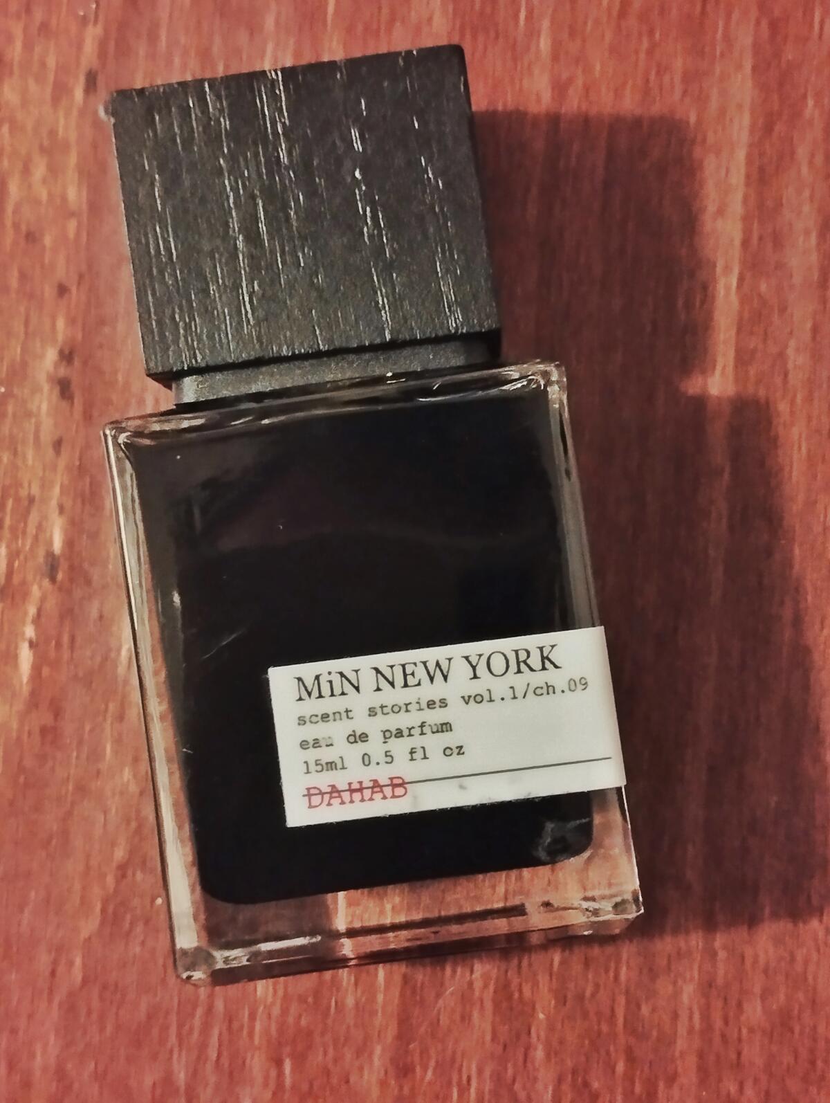 عطر ادکلن دَهَب مین نیویورک - DAHAB MiN NEW YORK - بررسی، قیمت و خرید