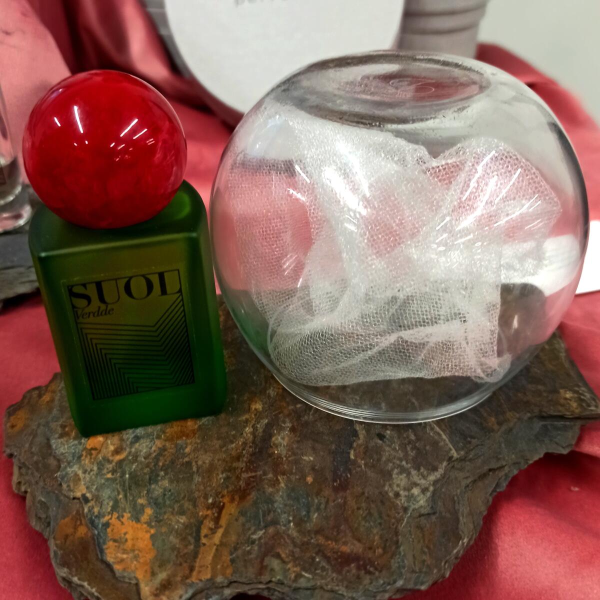 عطر ادکلن ورد سوول پرفیومز - Verdde Suol Perfumes - بررسی، قیمت و خرید