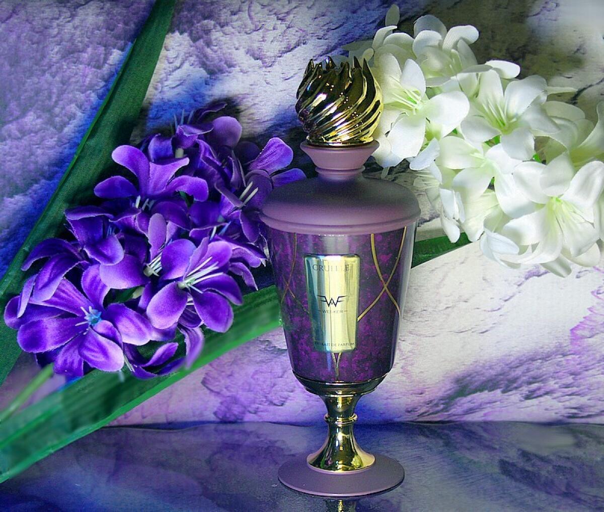 عطر ادکلن کروئل وسکر - Cruelle Wesker - بررسی، قیمت و خرید