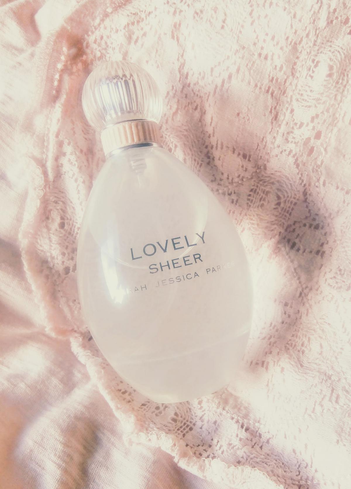 عطر ادکلن لاولی شیر سارا جسیکا پارکر - Lovely Sheer Sarah Jessica Parker - بررسی، قیمت و خرید