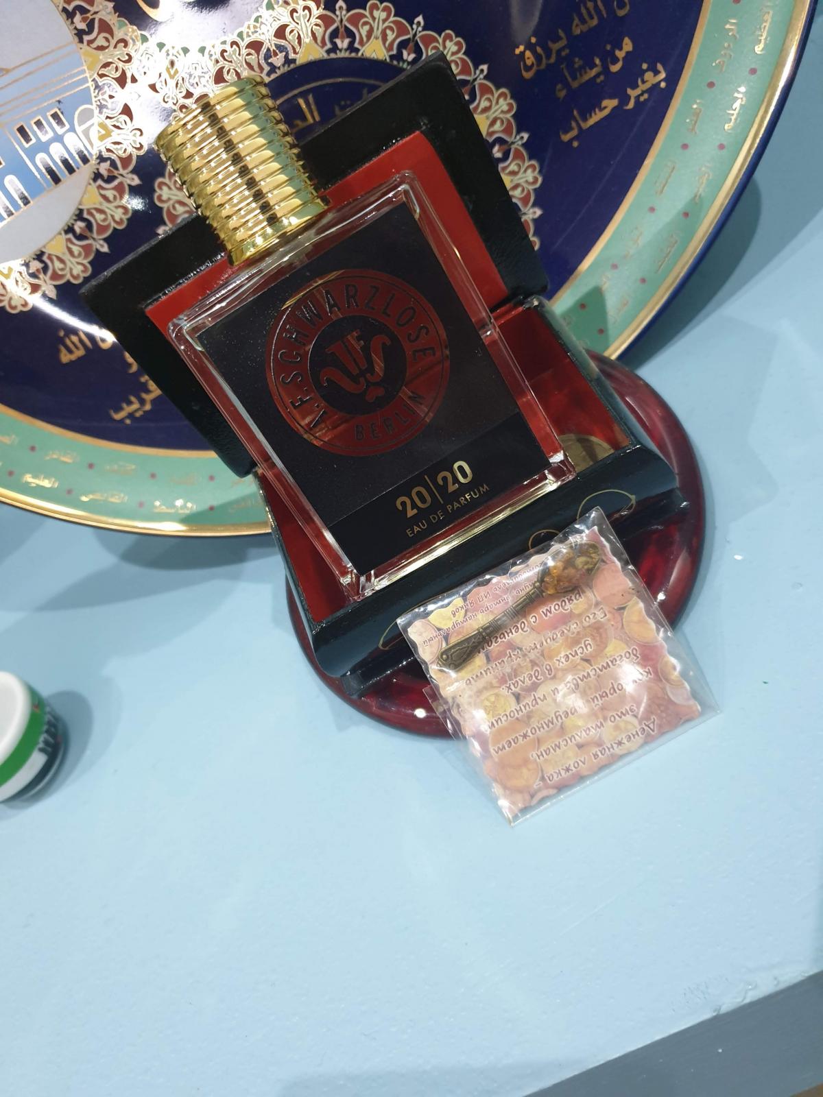 عطر ادکلن بیست بیست جی اف شوارتزلوز برلین - 20 / 20 J.F. Schwarzlose Berlin - بررسی، قیمت و خرید