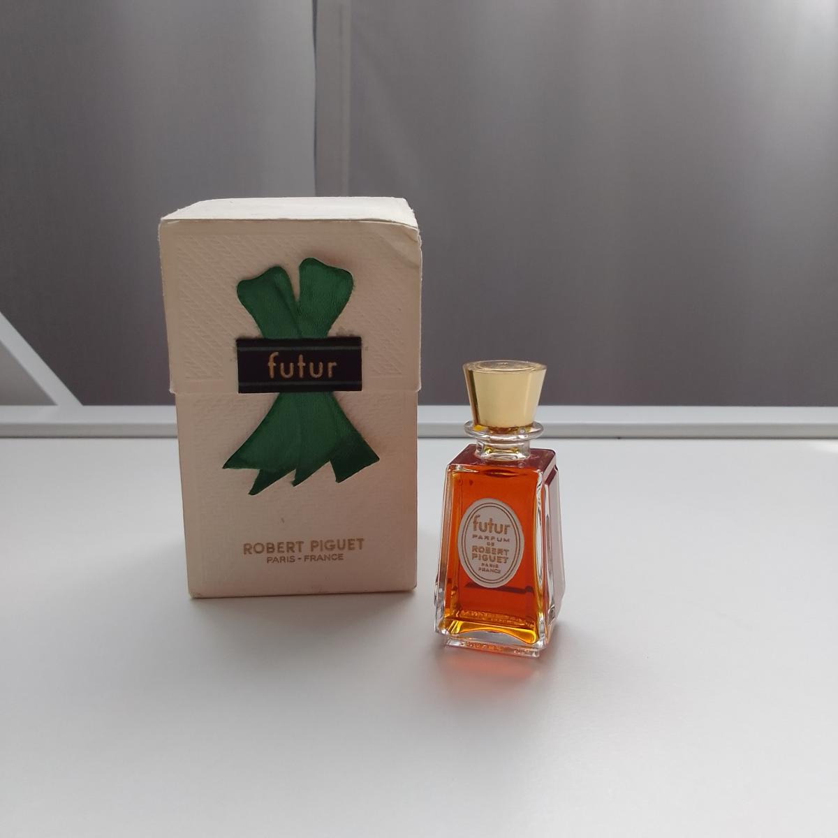عطر ادکلن فیچر رابرت پیگه - Futur Robert Piguet - بررسی، قیمت و خرید