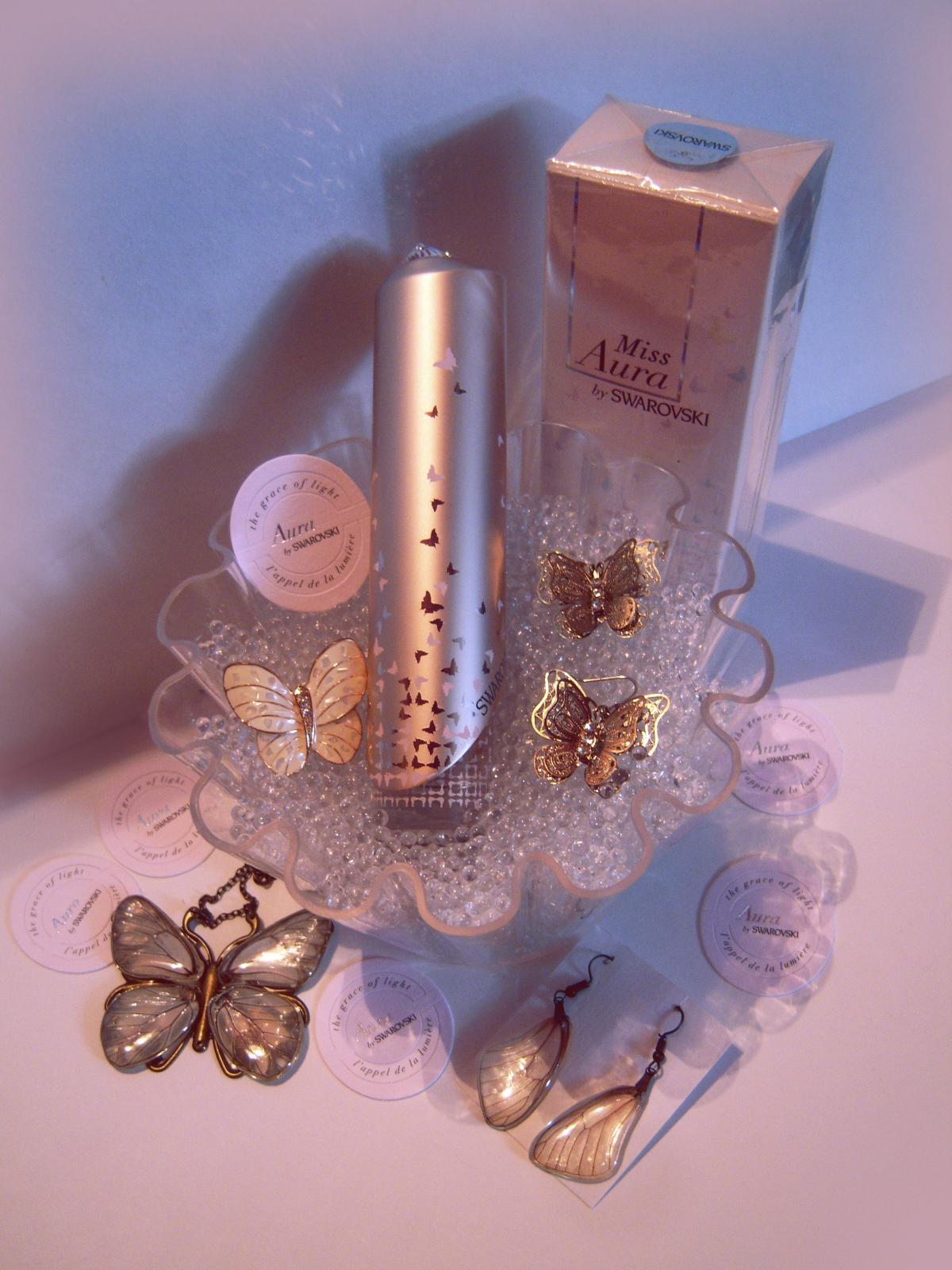 عطر ادکلن میس اورا سواروفسکی - Miss Aura Swarovski - بررسی، قیمت و خرید