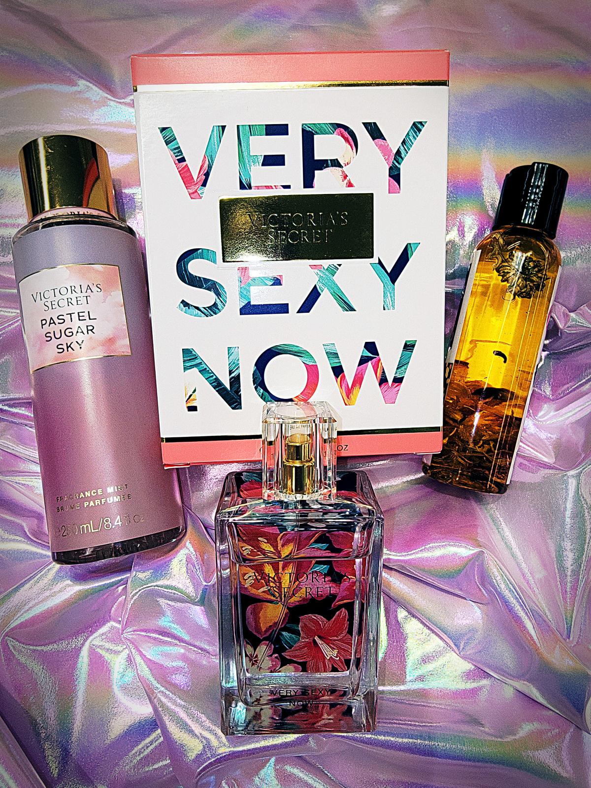 عطر ادکلن وری سکسی نو ۲۰۱۷ ویکتوریا سیکرت - Very Sexy Now 2017 Victoria's Secret - بررسی، قیمت و خرید