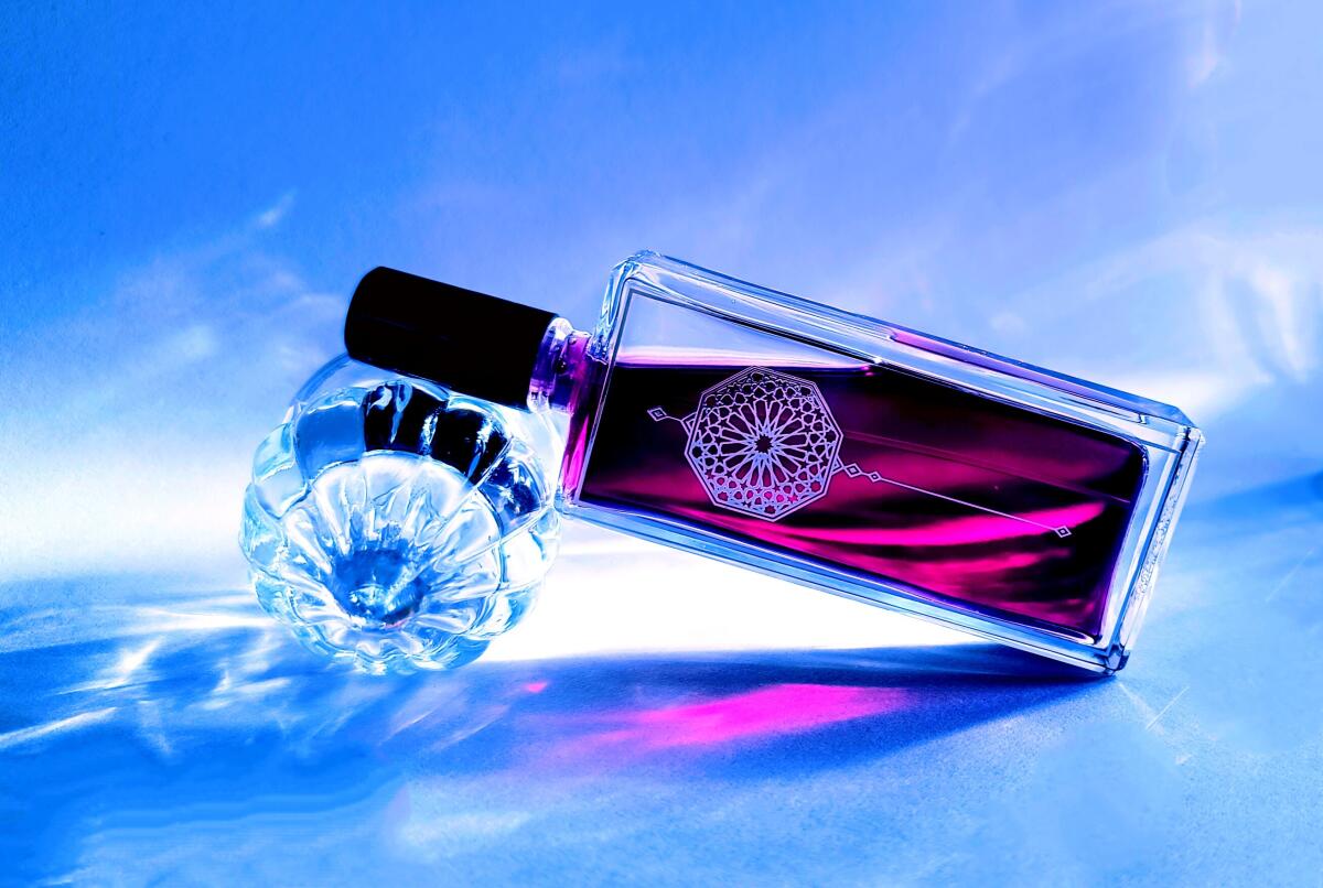 عطر ادکلن زلیگ لیمیتد ادیشن: لا فیل د برلین سرژ لوتنز - Zellige Limited Edition: La Fille de Berlin Serge Lutens - بررسی، قیمت و خرید