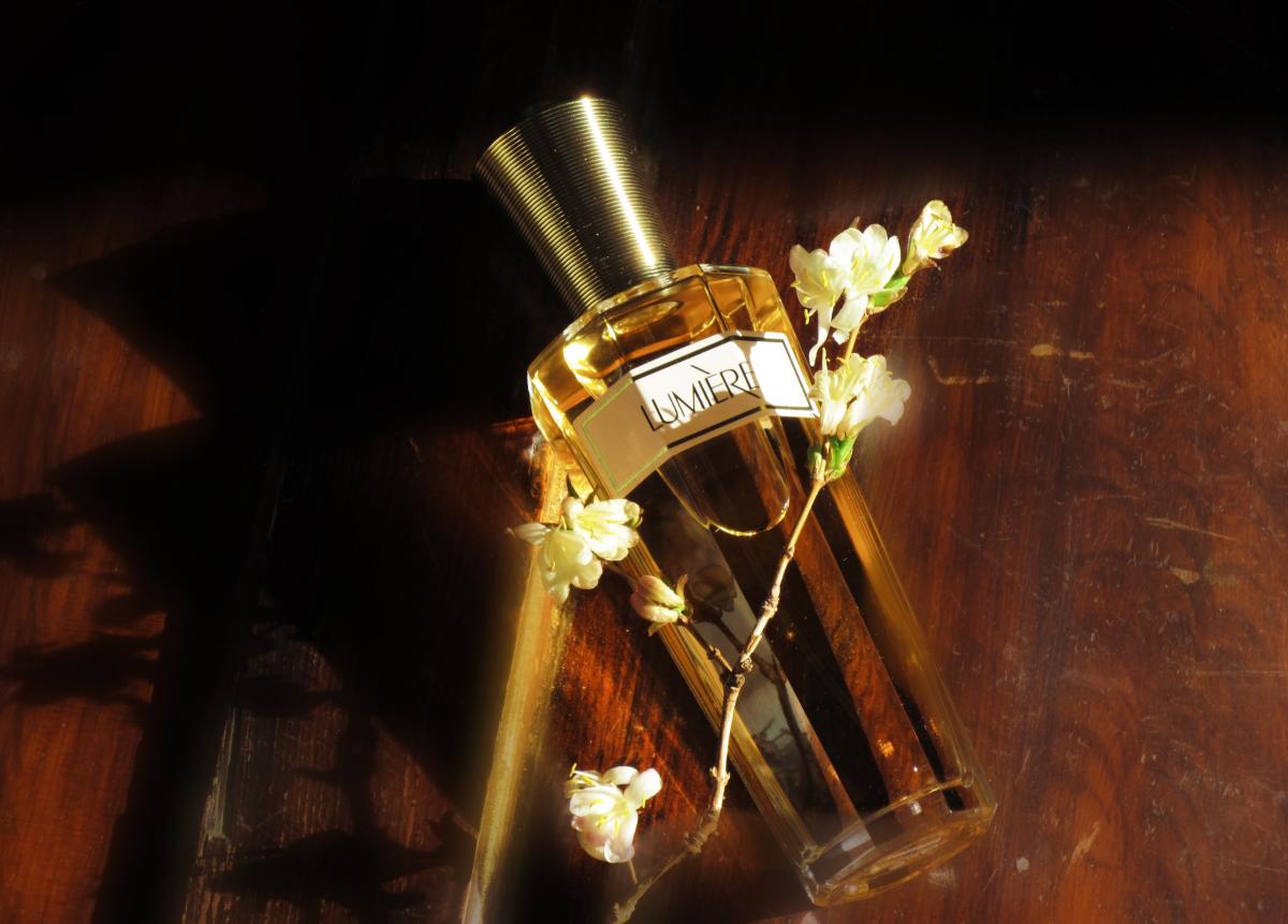 عطر ادکلن لومیر ایدی‌تی ۲۰۱۷ ادیشن روچاس - Lumiere EDT 2017 Edition Rochas - بررسی، قیمت و خرید