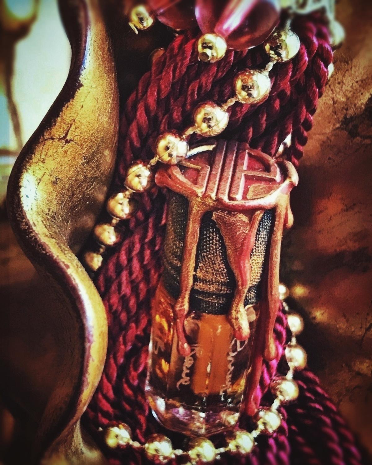 عطر ادکلن انسار رز سلطان پاشا عطارز - Ensar Rose Sultan Pasha Attars - بررسی، قیمت و خرید