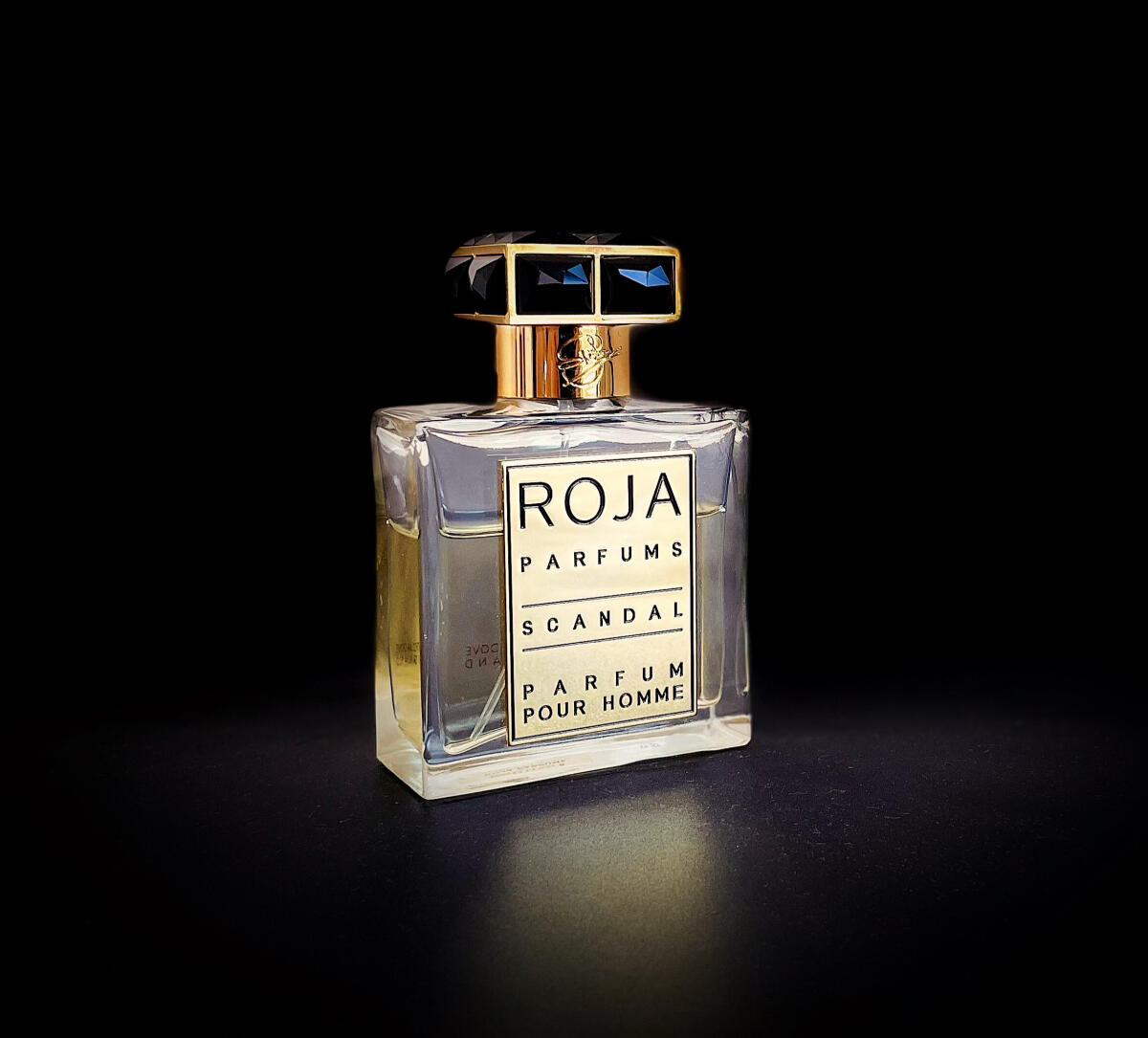 عطر ادکلن اسکندل پور هوم روجا داو - Scandal Pour Homme Roja Dove - بررسی، قیمت و خرید
