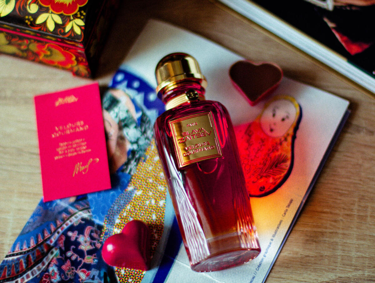 عطر ادکلن ولور گورماند اسلاوا زایتسف - Velours Gourmand Slava Zaitsev - بررسی، قیمت و خرید