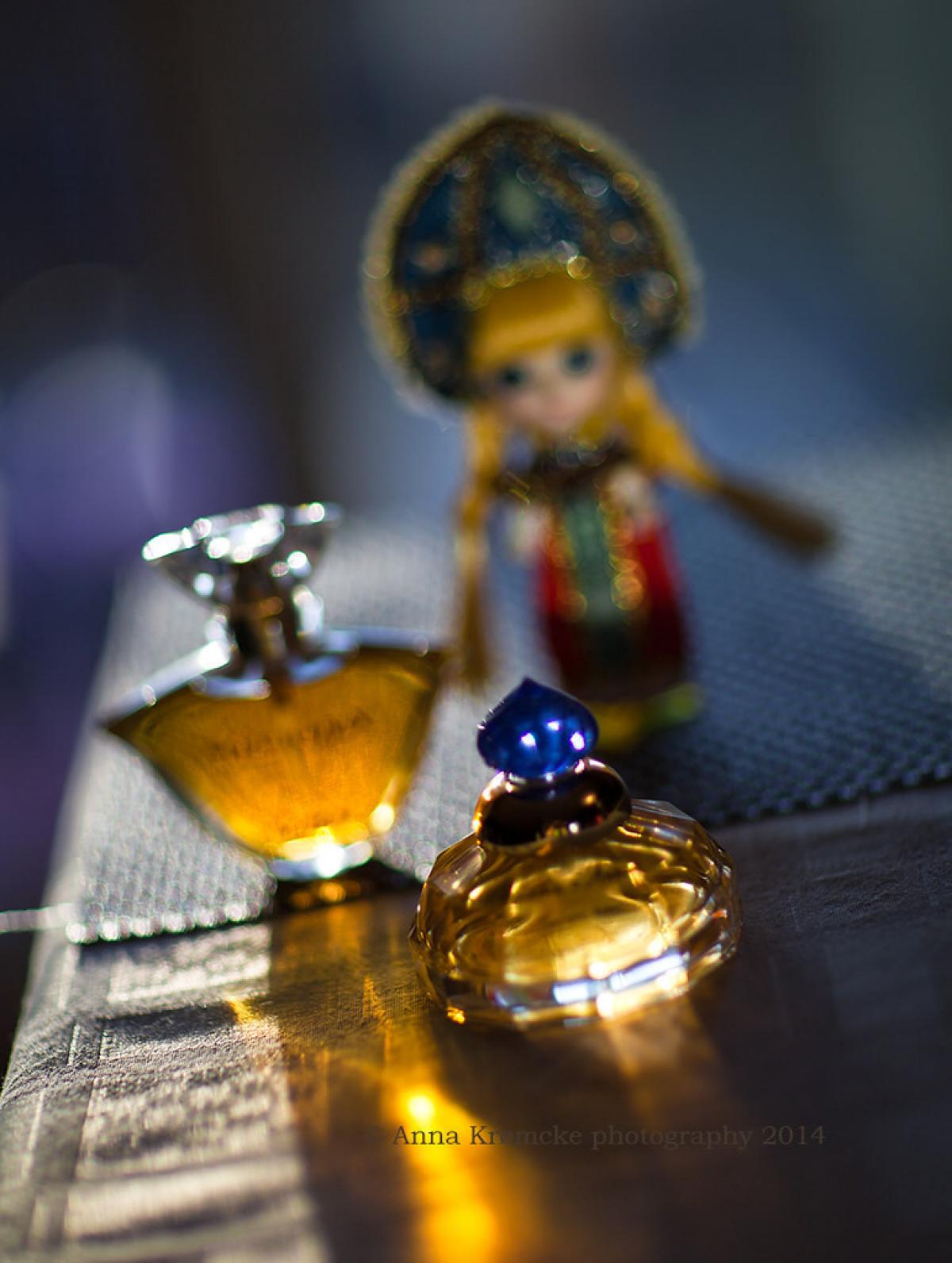 عطر ادکلن آنوژکا رِویون - Anouchka Revillon - بررسی، قیمت و خرید