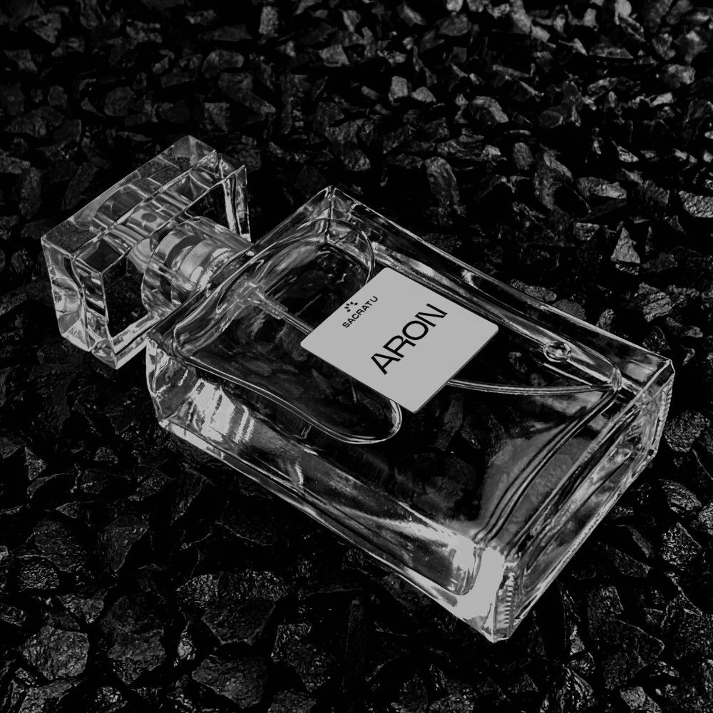 عطر ادکلن آرون سکراتو - Aron Sacratu - بررسی، قیمت و خرید