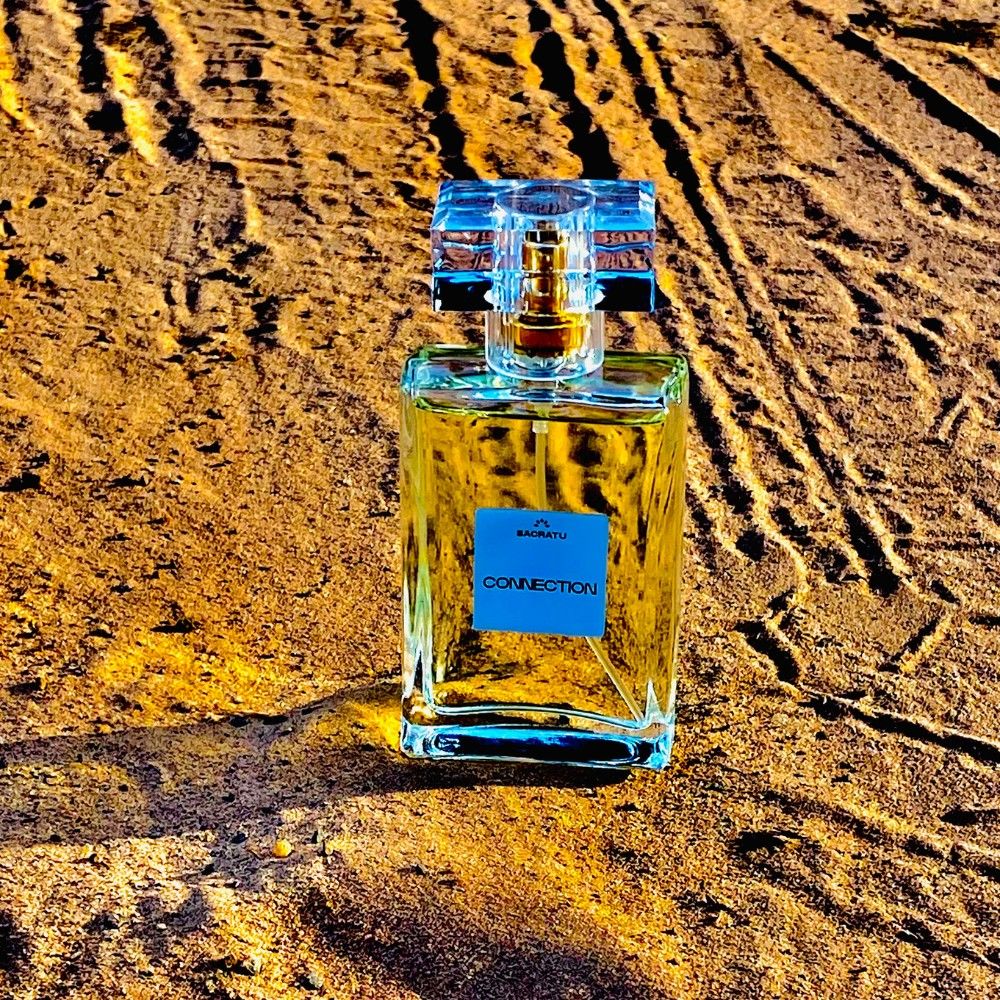 عطر ادکلن کانکشن سکراتو - Connection Sacratu - بررسی، قیمت و خرید