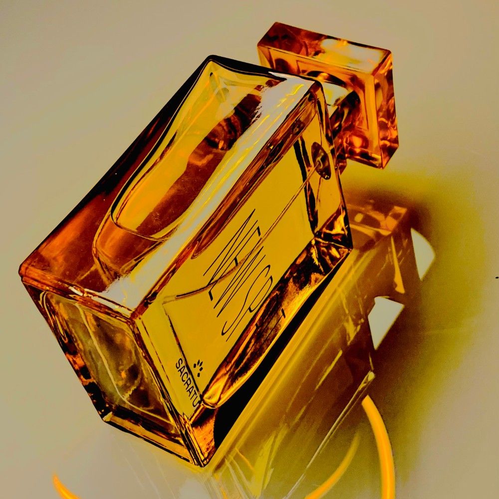 عطر ادکلن نیو اسپیریت سکراتو - New Spirit Sacratu - بررسی، قیمت و خرید