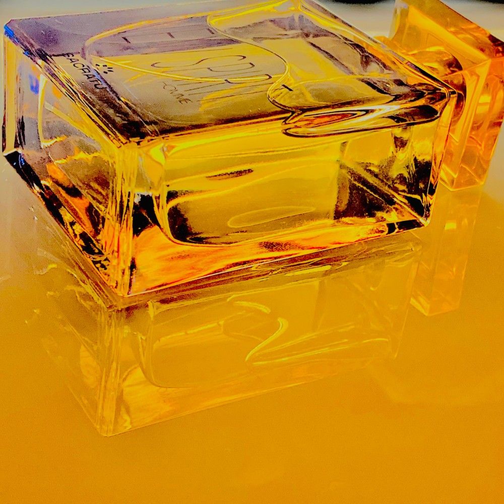 عطر ادکلن نیو اسپیریت سکراتو - New Spirit Sacratu - بررسی، قیمت و خرید