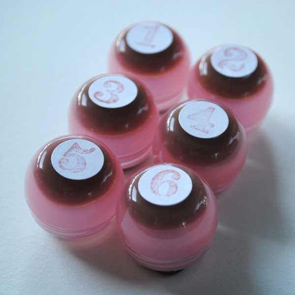 عطر ادکلن چاکلت فیگور وان نوآر روکسانا ایلومینیتد پرفیوم - Chocolate: Figure 1: Noir Roxana Illuminated Perfume - بررسی، قیمت و خرید