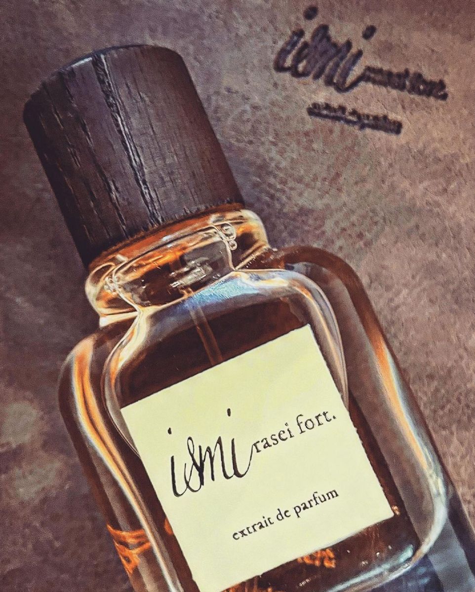 عطر ادکلن ایسمی راسی فورت - Ismi Rasei Fort - بررسی، قیمت و خرید