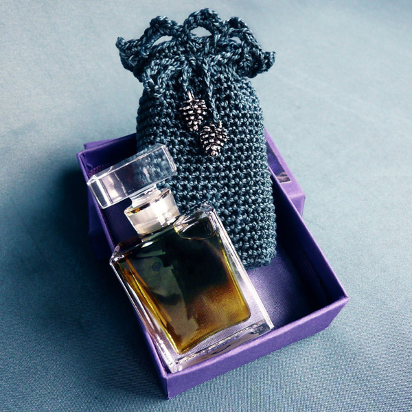 عطر ادکلن سیرا روکسانا ایلومینیتد پرفیوم - Sierra Roxana Illuminated Perfume - بررسی، قیمت و خرید