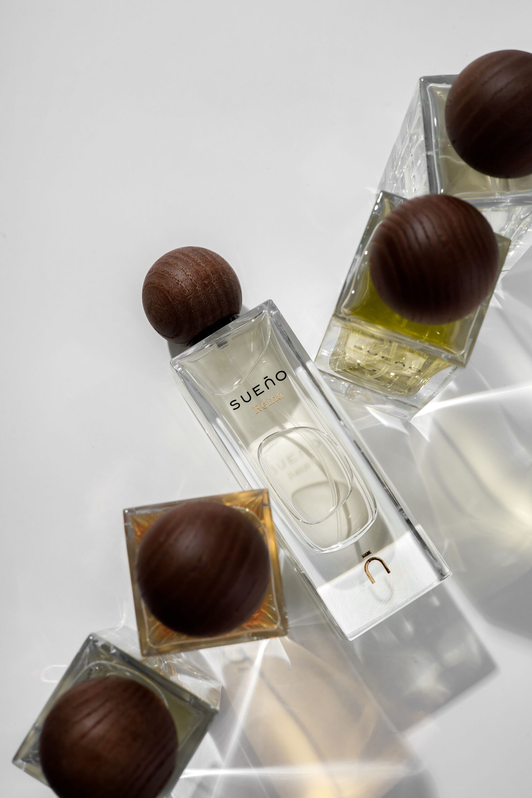 عطر ادکلن سِرِزا سونی‌و - Cereza Sueño - بررسی، قیمت و خرید